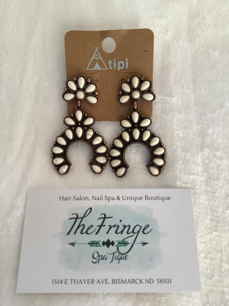 Squash Blossom Post Earrings (White) - The Fringe Spa'Tique